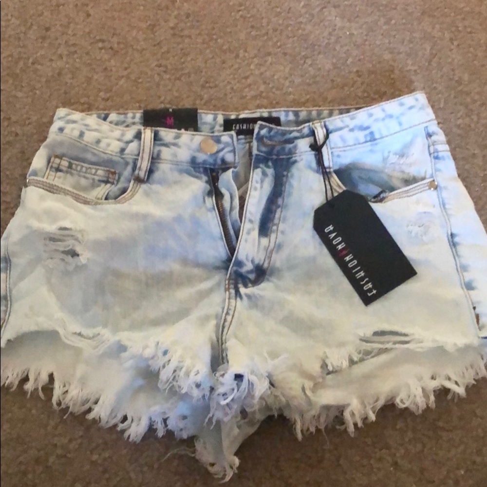 Fashion nova shorts